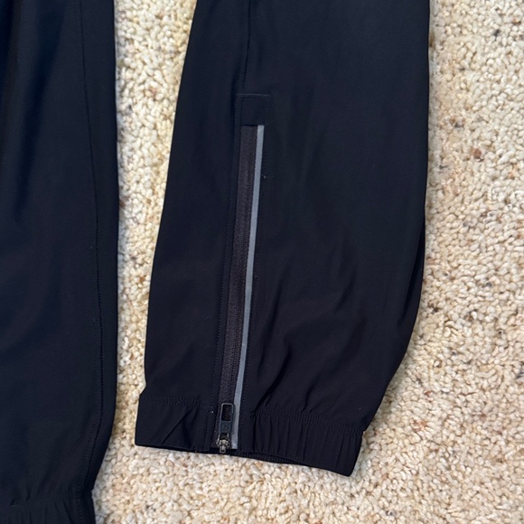 Lululemon men’s joggers size Small - Picture 2 of 6